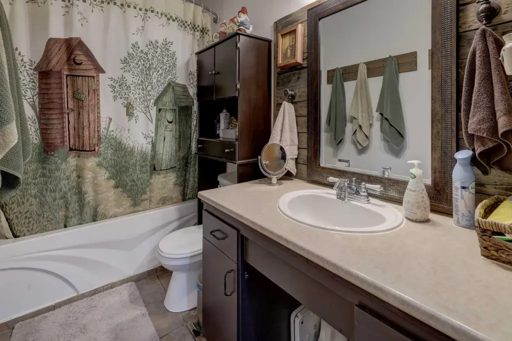 261 2 Avenue W Drumheller AB T0J 0Y4