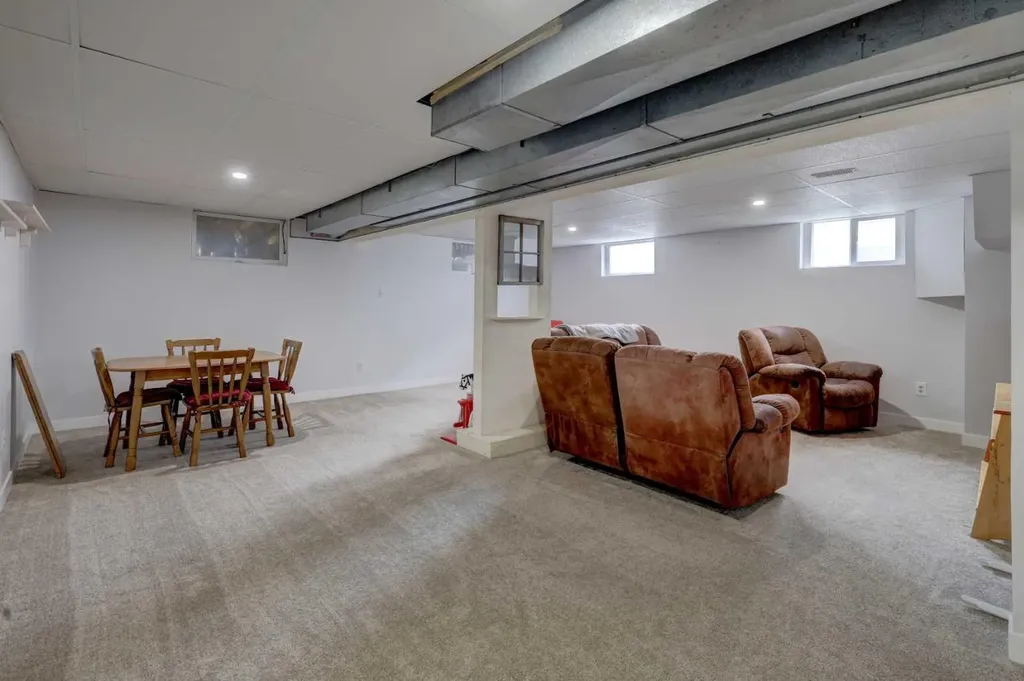 261 2 Avenue W Drumheller AB T0J 0Y4