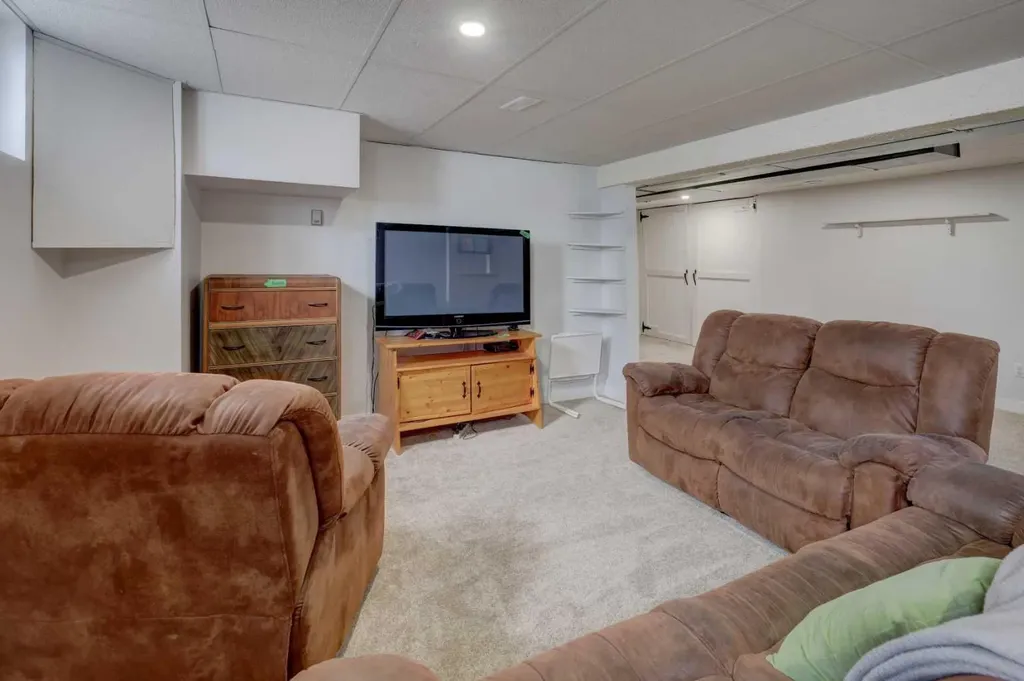 261 2 Avenue W Drumheller AB T0J 0Y4