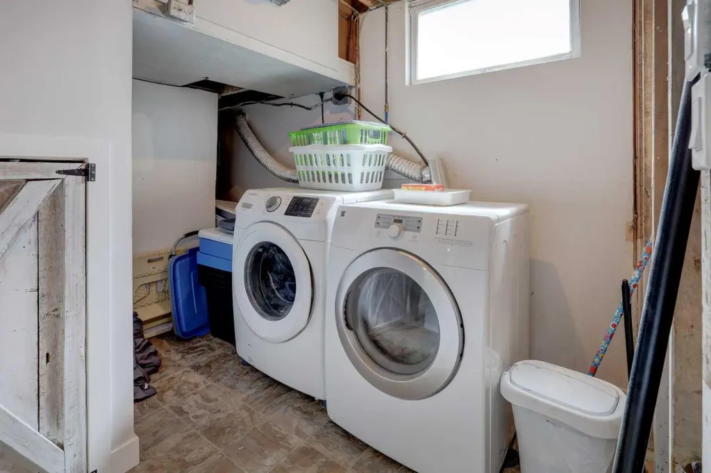 261 2 Avenue W Drumheller AB T0J 0Y4