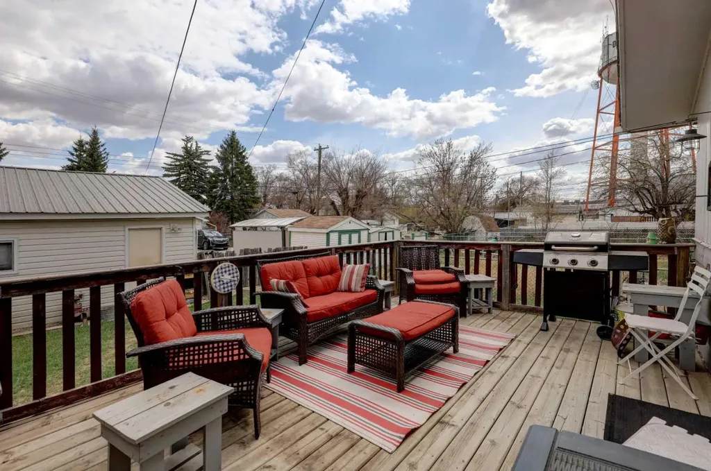261 2 Avenue W Drumheller AB T0J 0Y4