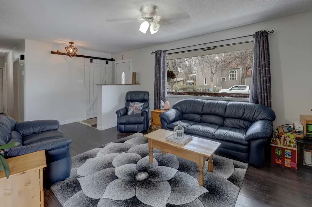 261 2 Avenue W Drumheller AB T0J 0Y4