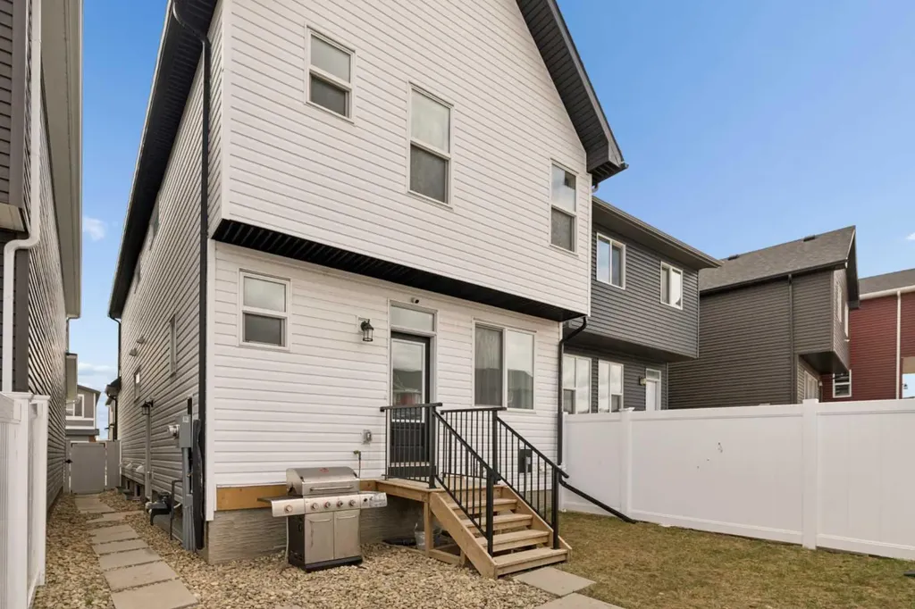 345 Calhoun Common NE Calgary AB T3P 1T2