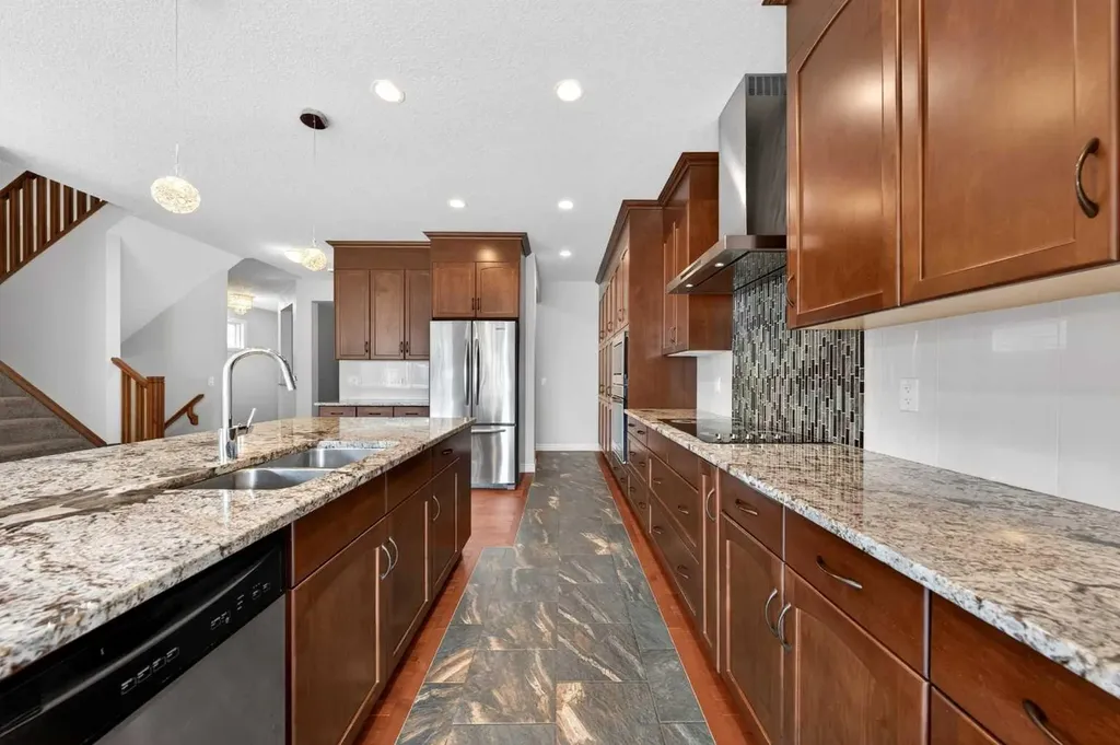 38 Evansfield Terrace NW Calgary AB T3P 0K6