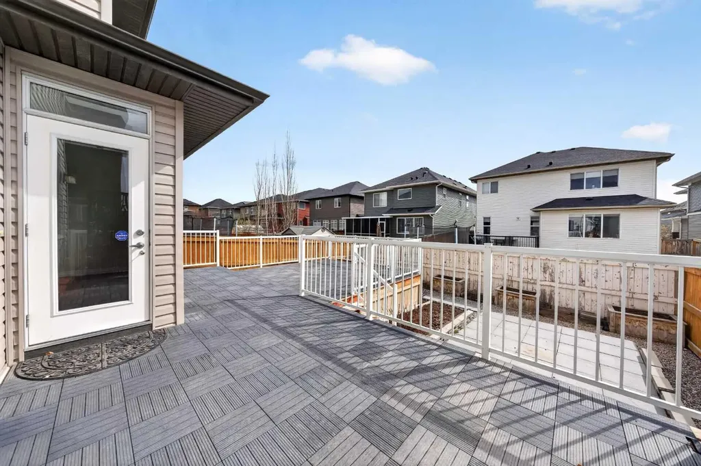 38 Evansfield Terrace NW Calgary AB T3P 0K6
