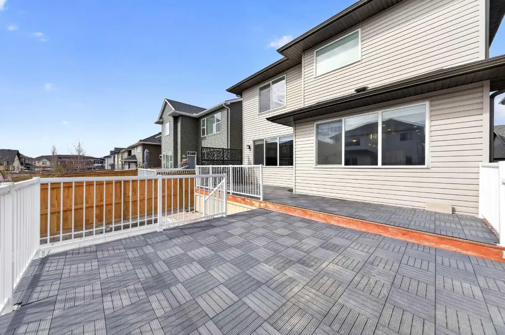 38 Evansfield Terrace NW Calgary AB T3P 0K6