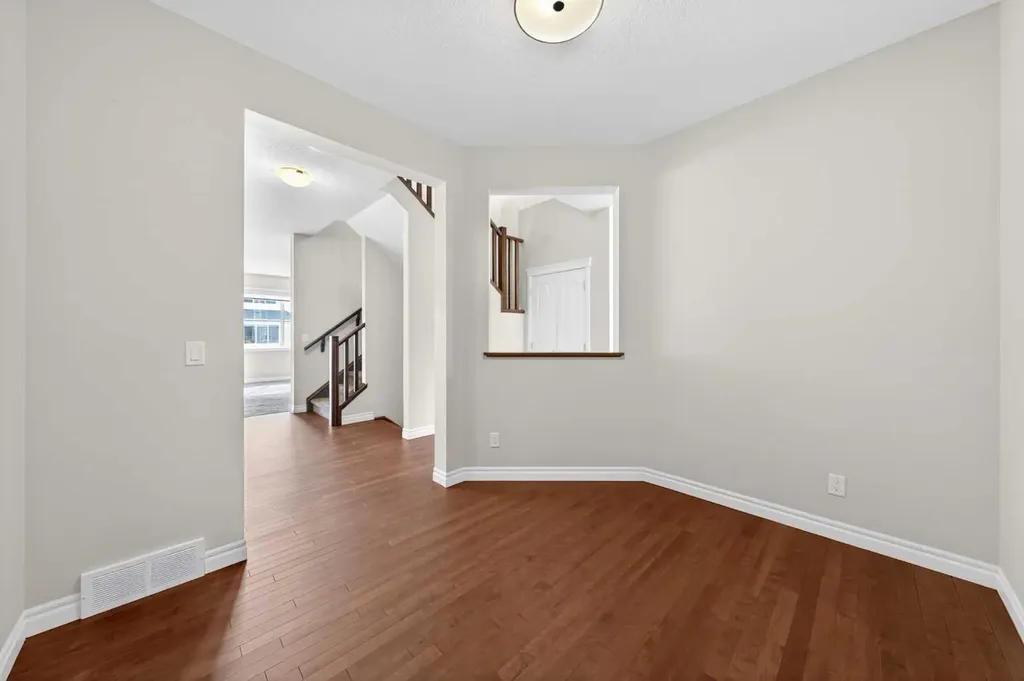 38 Evansfield Terrace NW Calgary AB T3P 0K6