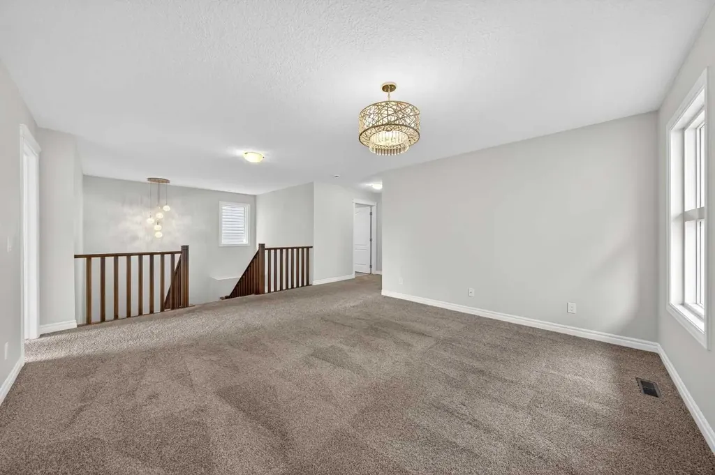 38 Evansfield Terrace NW Calgary AB T3P 0K6