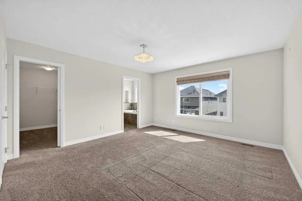 38 Evansfield Terrace NW Calgary AB T3P 0K6
