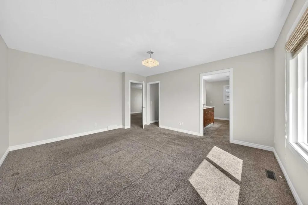 38 Evansfield Terrace NW Calgary AB T3P 0K6