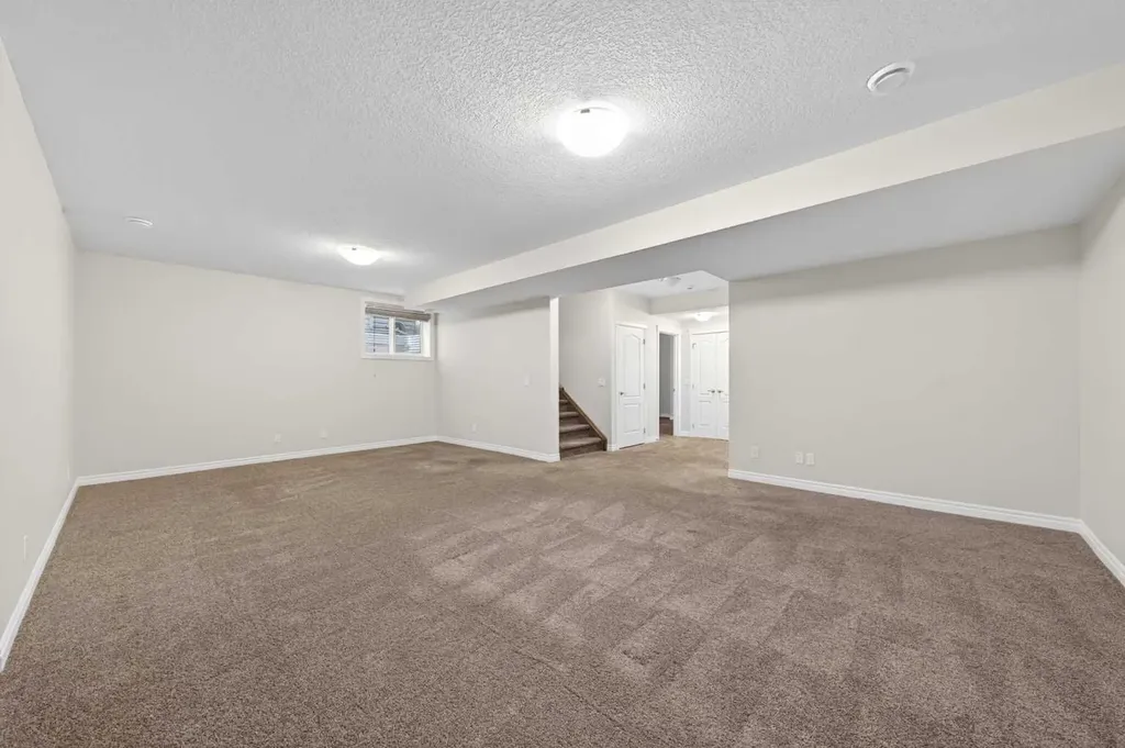38 Evansfield Terrace NW Calgary AB T3P 0K6