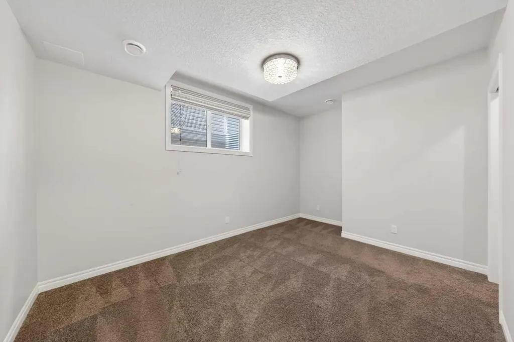 38 Evansfield Terrace NW Calgary AB T3P 0K6