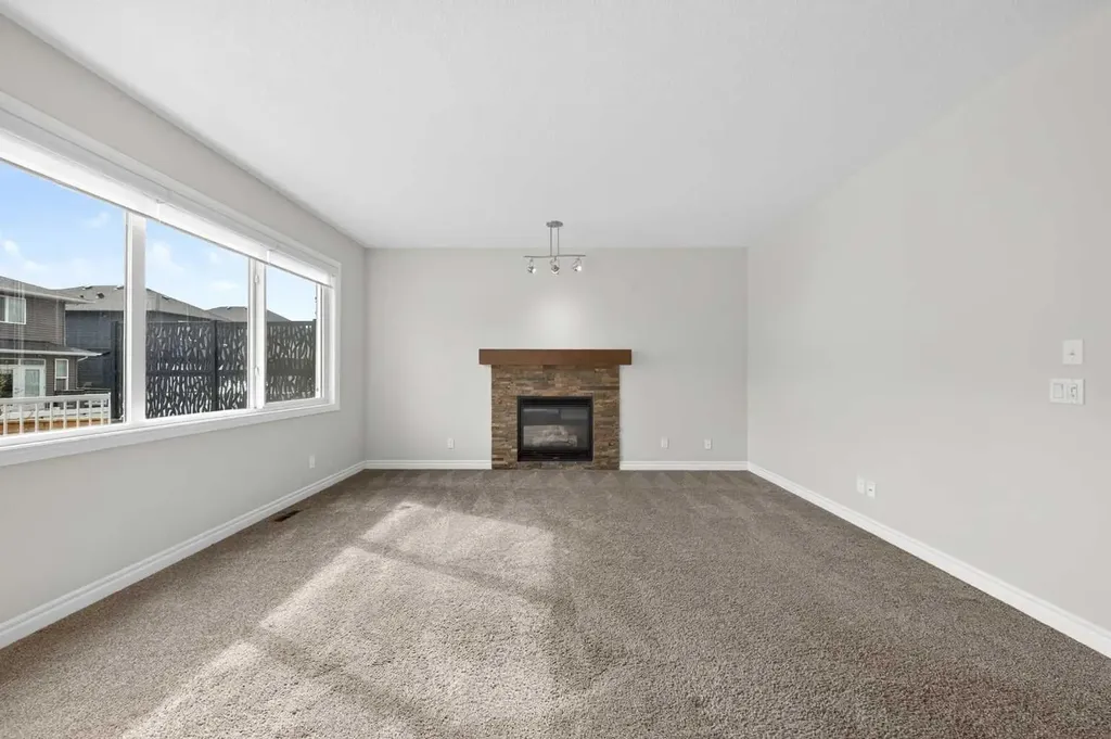 38 Evansfield Terrace NW Calgary AB T3P 0K6