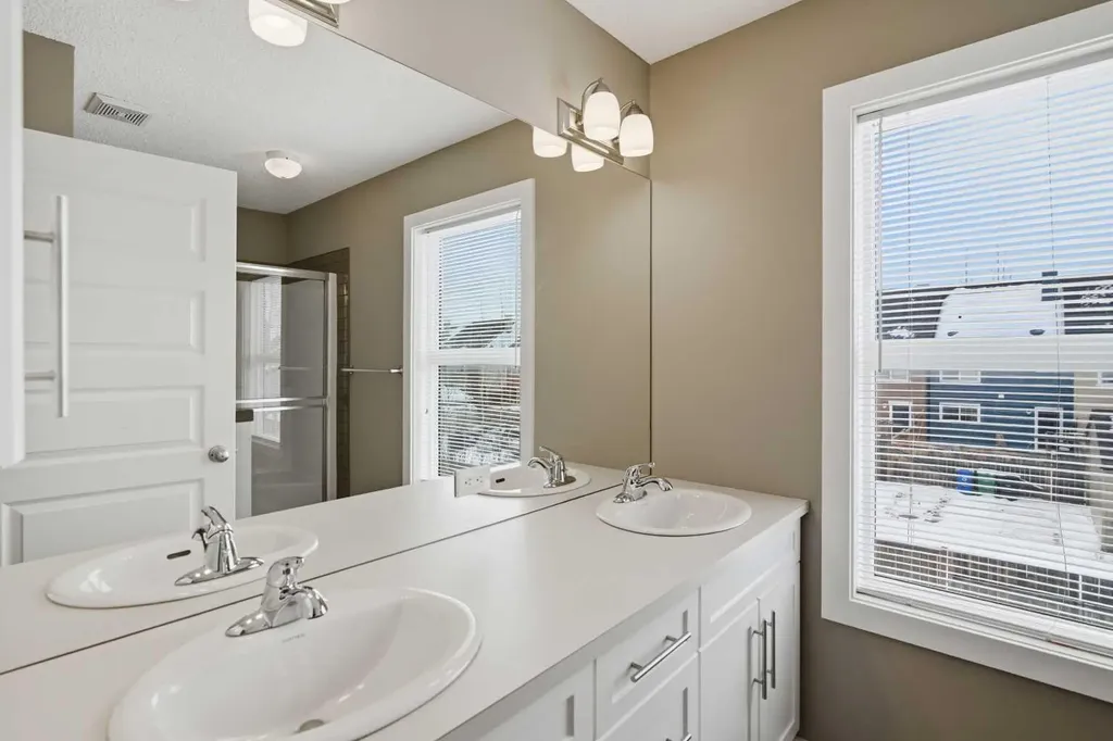 54 Legacy Close SE Calgary AB T2X 0Y9