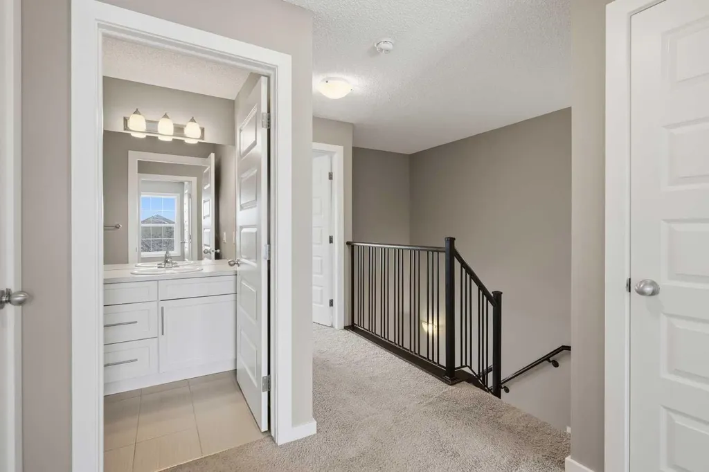 54 Legacy Close SE Calgary AB T2X 0Y9