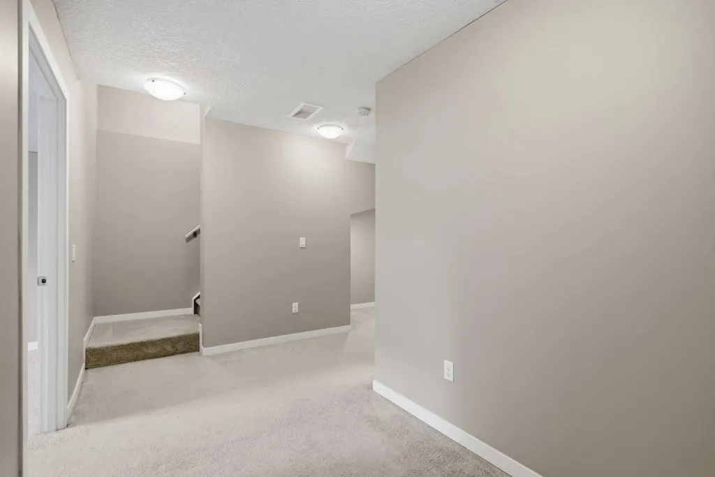 54 Legacy Close SE Calgary AB T2X 0Y9