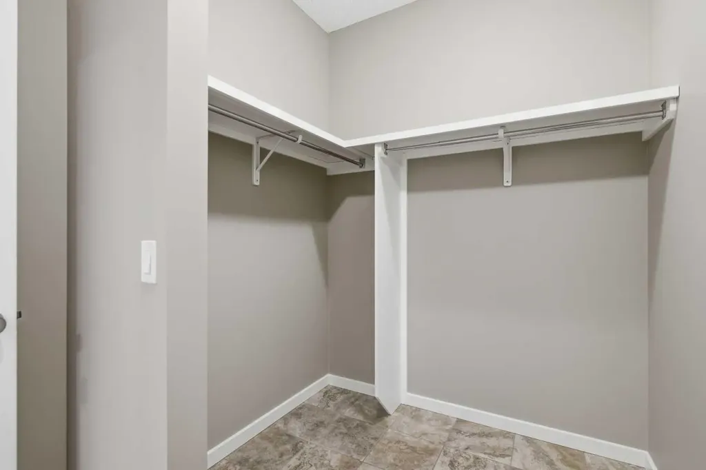 54 Legacy Close SE Calgary AB T2X 0Y9