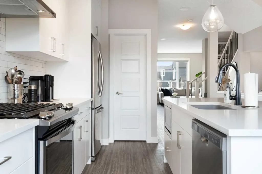 170 Seton Grove SE Calgary AB T3M 2Y9