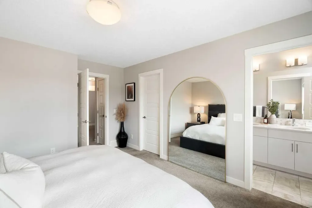 170 Seton Grove SE Calgary AB T3M 2Y9