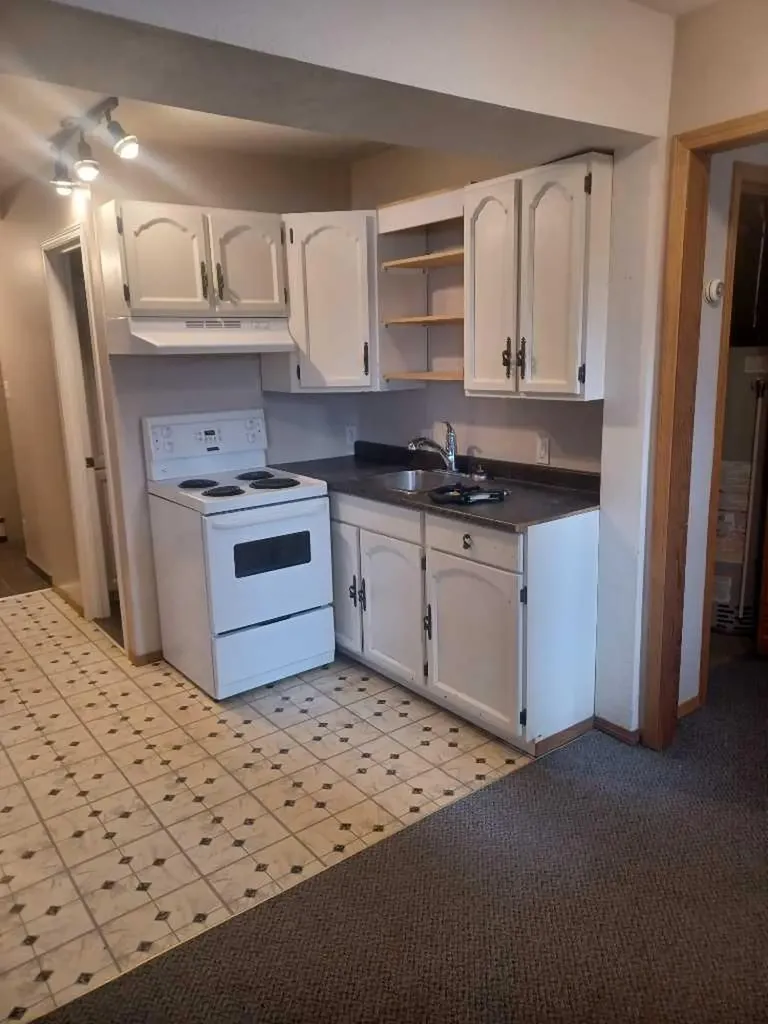 33 Forest Drive Sylvan Lake AB T4S 1H4