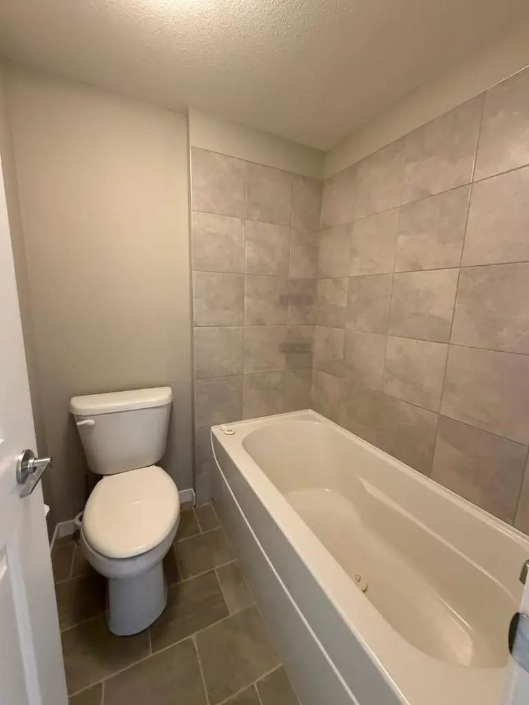 201 Abasand Drive Fort Mcmurray AB T9J 1L2