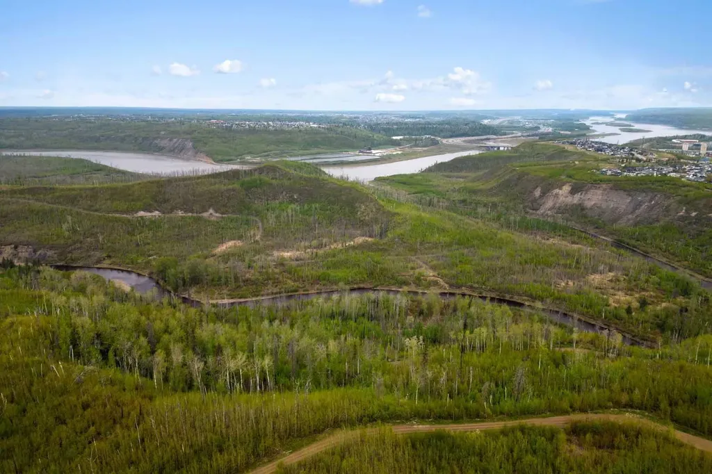 201 Abasand Drive Fort Mcmurray AB T9J 1L2