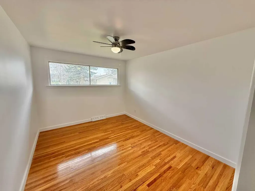 114 Willow Drive Hinton AB T7V1E5