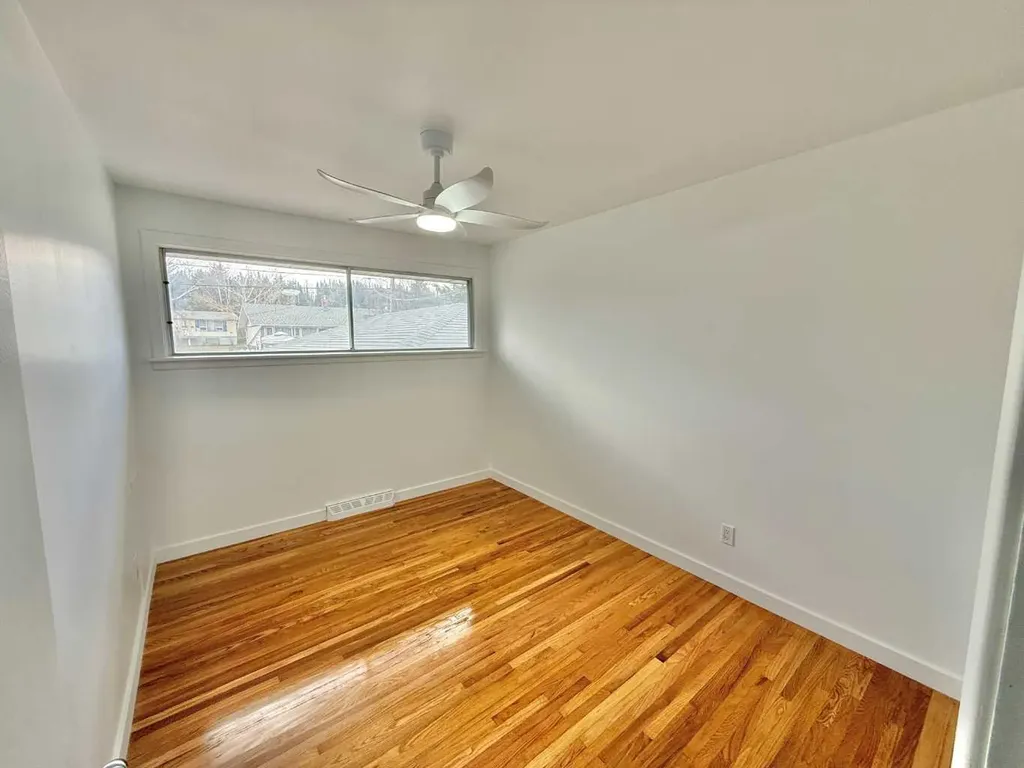 114 Willow Drive Hinton AB T7V1E5