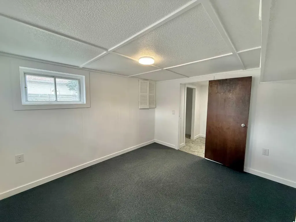 114 Willow Drive Hinton AB T7V1E5