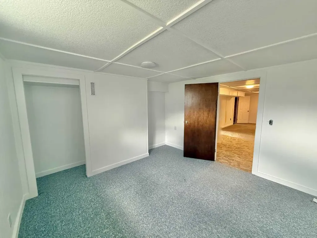 114 Willow Drive Hinton AB T7V1E5