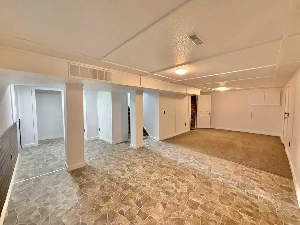 114 Willow Drive Hinton AB T7V1E5