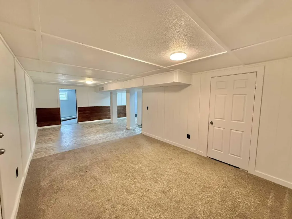 114 Willow Drive Hinton AB T7V1E5