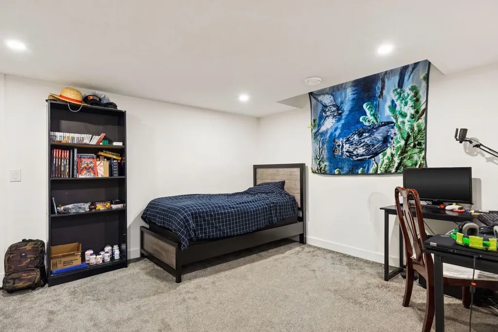 2405 Bowness Road NW Calgary AB T2N 3L8