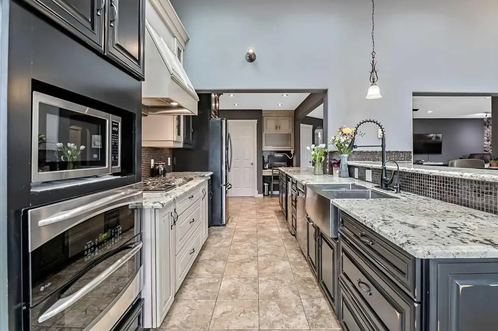 1105 Turner Gate SW Diamond Valley AB T0L 2A0