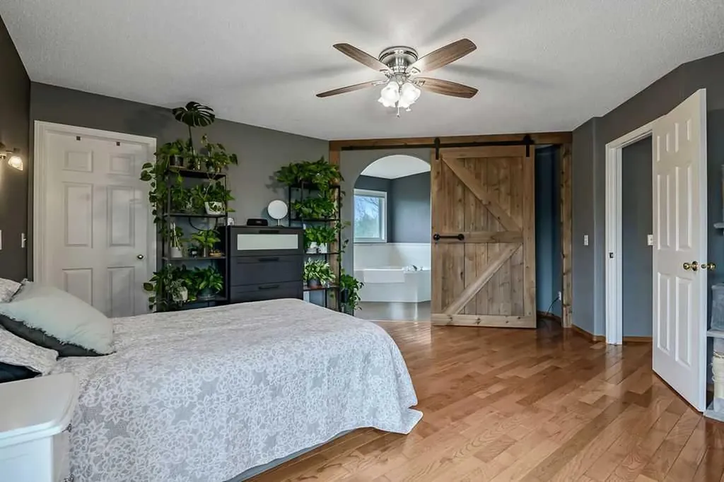1105 Turner Gate SW Diamond Valley AB T0L 2A0