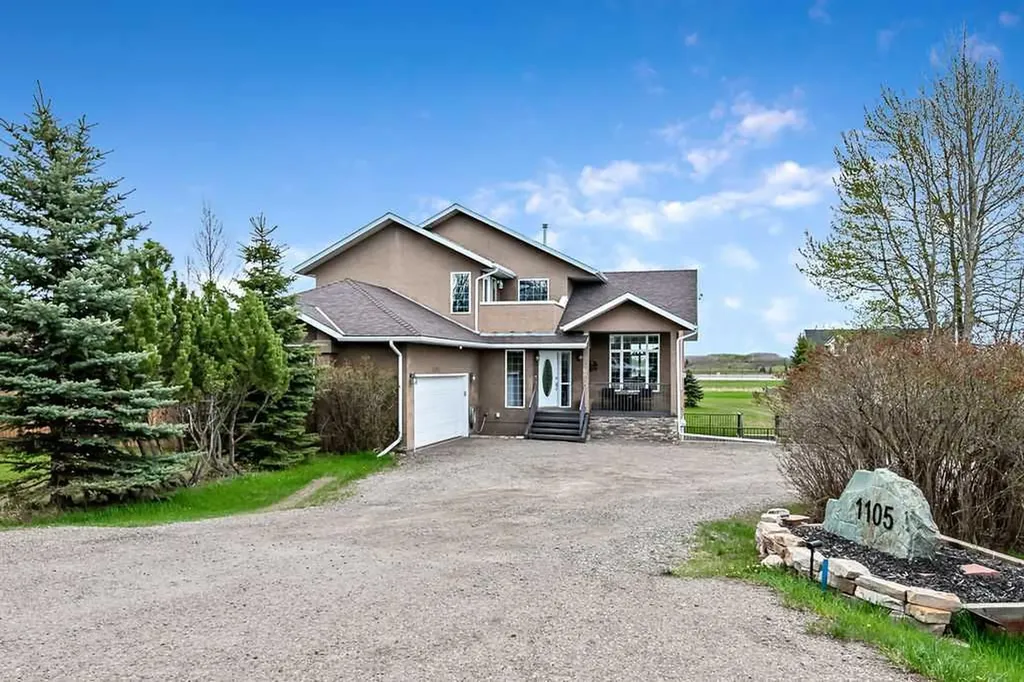 1105 Turner Gate SW Diamond Valley AB T0L 2A0