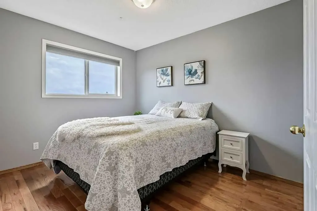 1105 Turner Gate SW Diamond Valley AB T0L 2A0