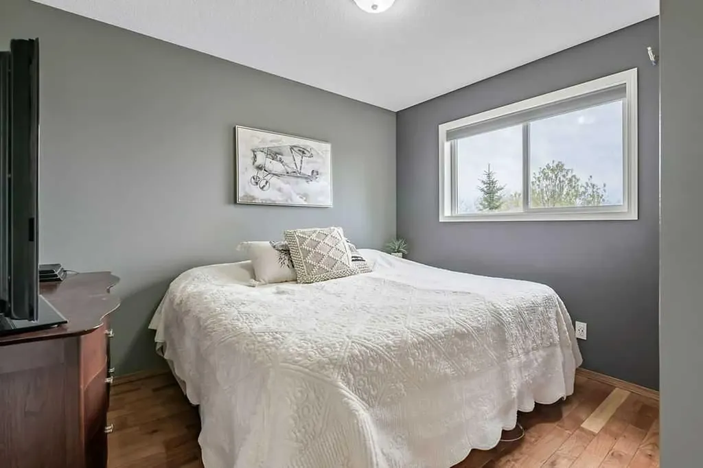 1105 Turner Gate SW Diamond Valley AB T0L 2A0