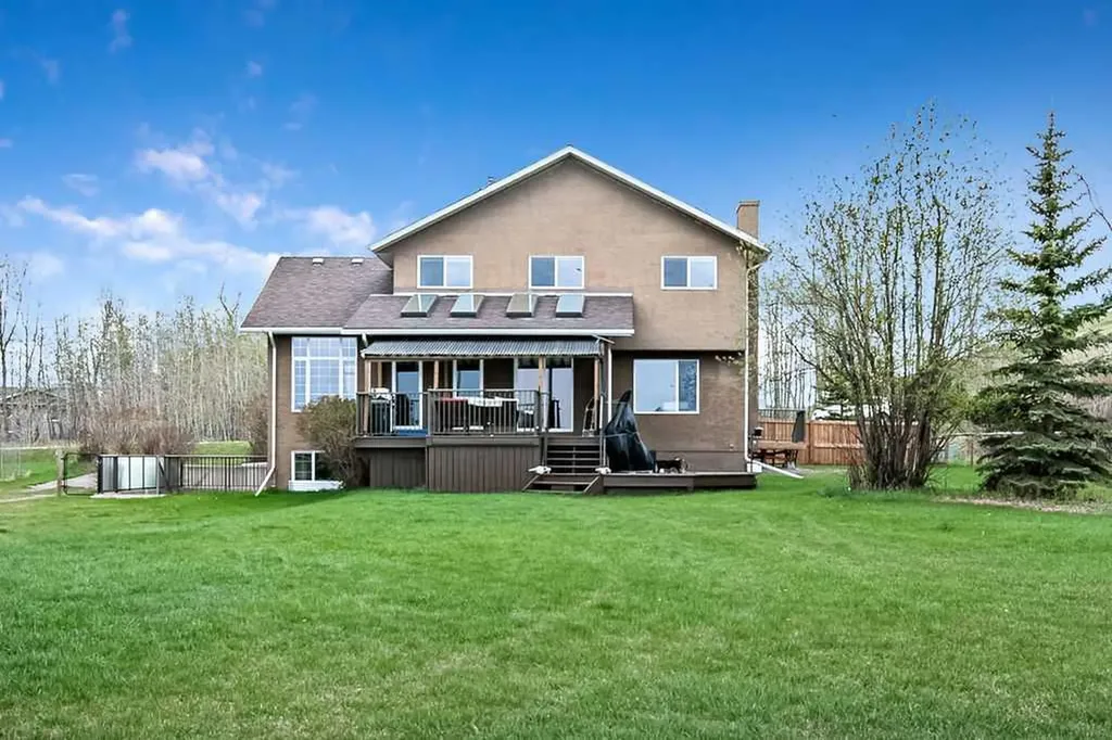 1105 Turner Gate SW Diamond Valley AB T0L 2A0