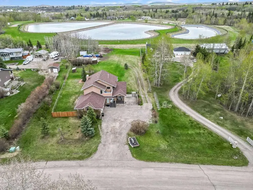 1105 Turner Gate SW Diamond Valley AB T0L 2A0