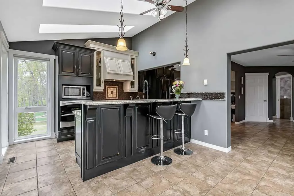 1105 Turner Gate SW Diamond Valley AB T0L 2A0