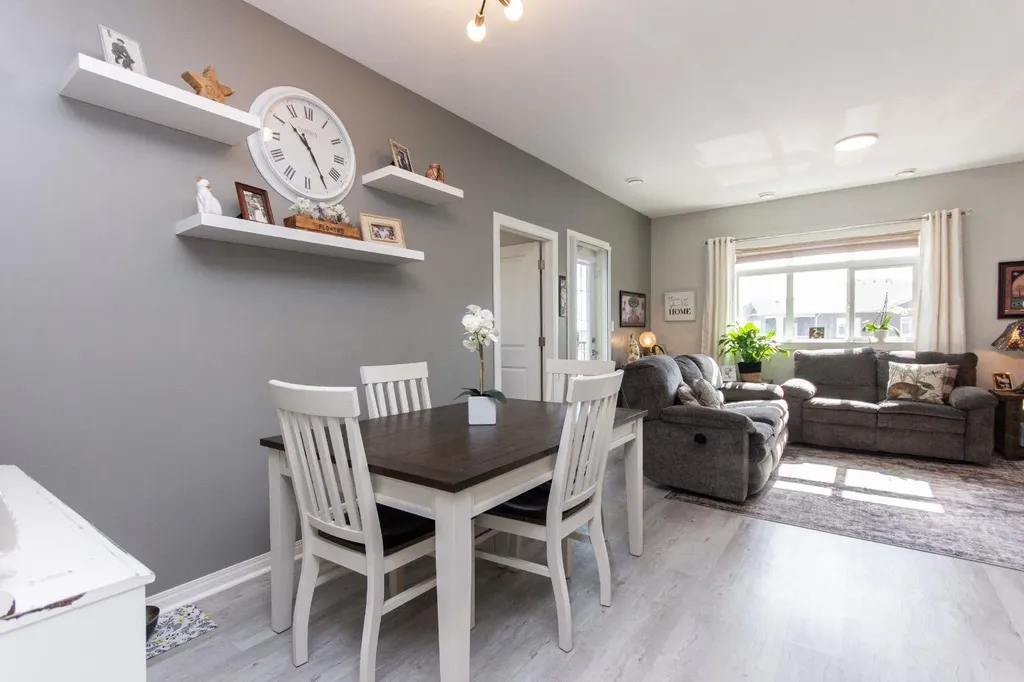 639 Oak Street Springbrook AB T4S 0E5