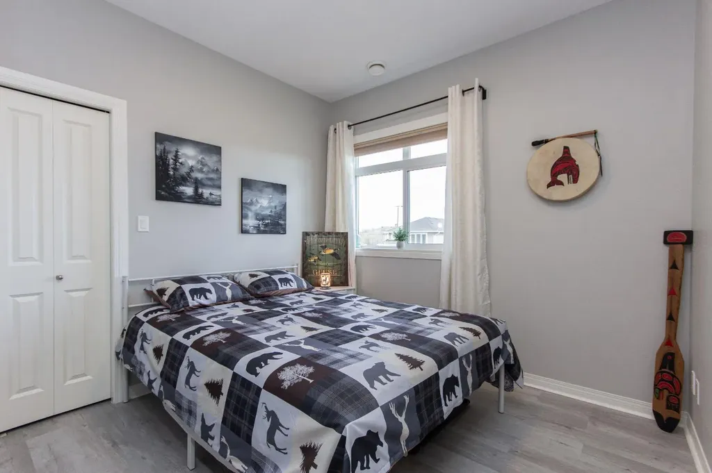 639 Oak Street Springbrook AB T4S 0E5