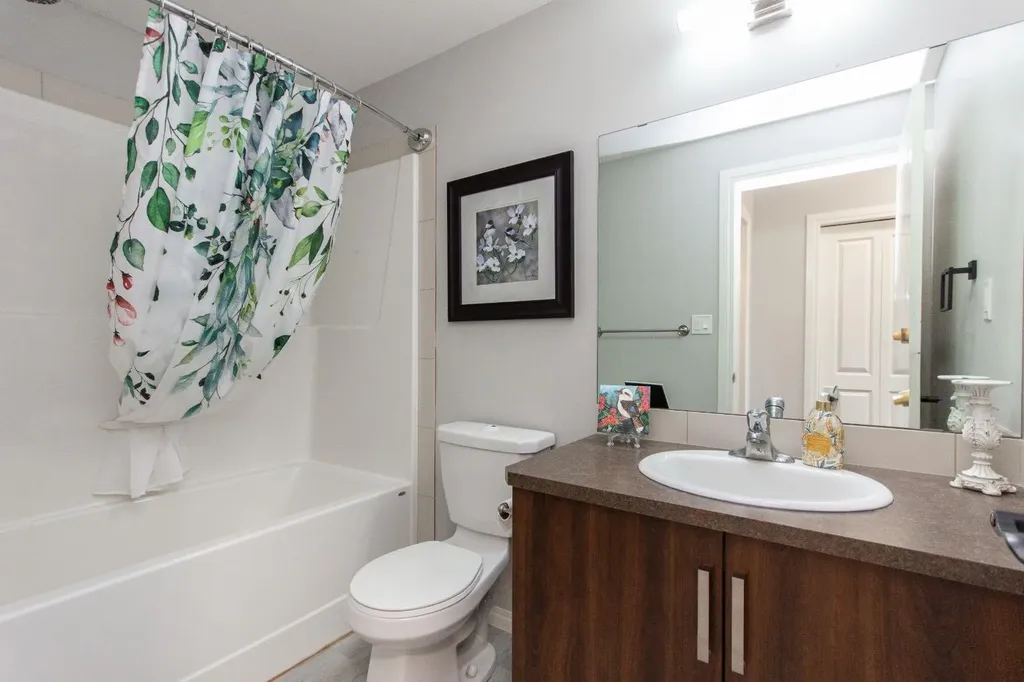639 Oak Street Springbrook AB T4S 0E5