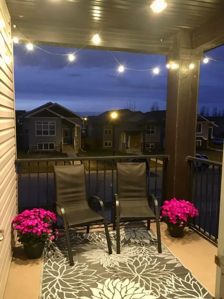 639 Oak Street Springbrook AB T4S 0E5
