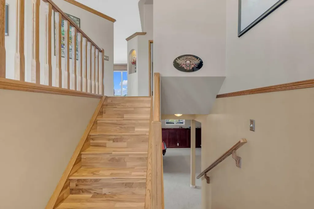 19 Heenan Crescent Sylvan Lake AB T4S 1Y6