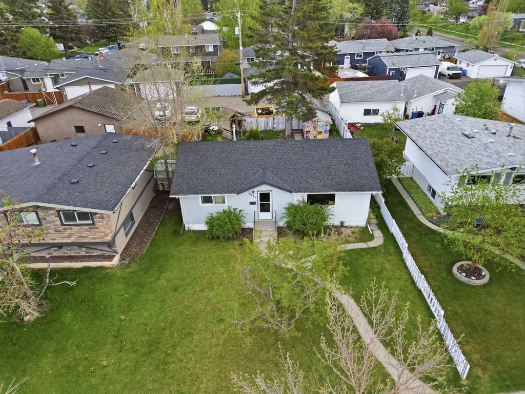 9032 Fairmount Drive SE Calgary AB T2H0Z5