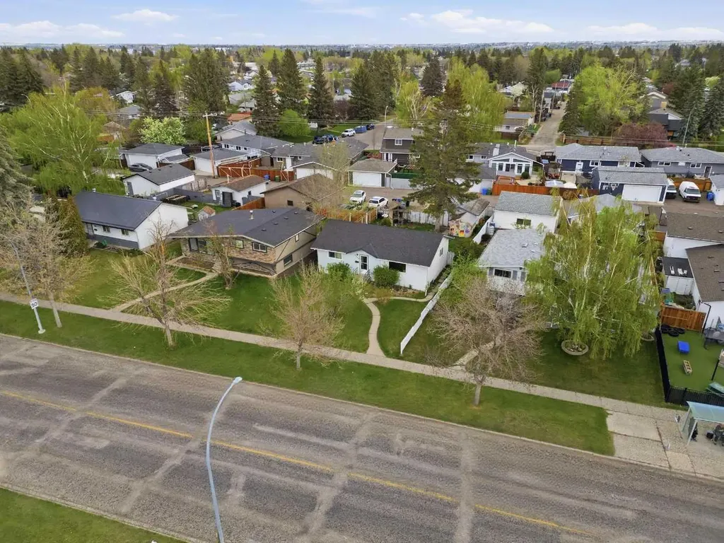 9032 Fairmount Drive SE Calgary AB T2H0Z5