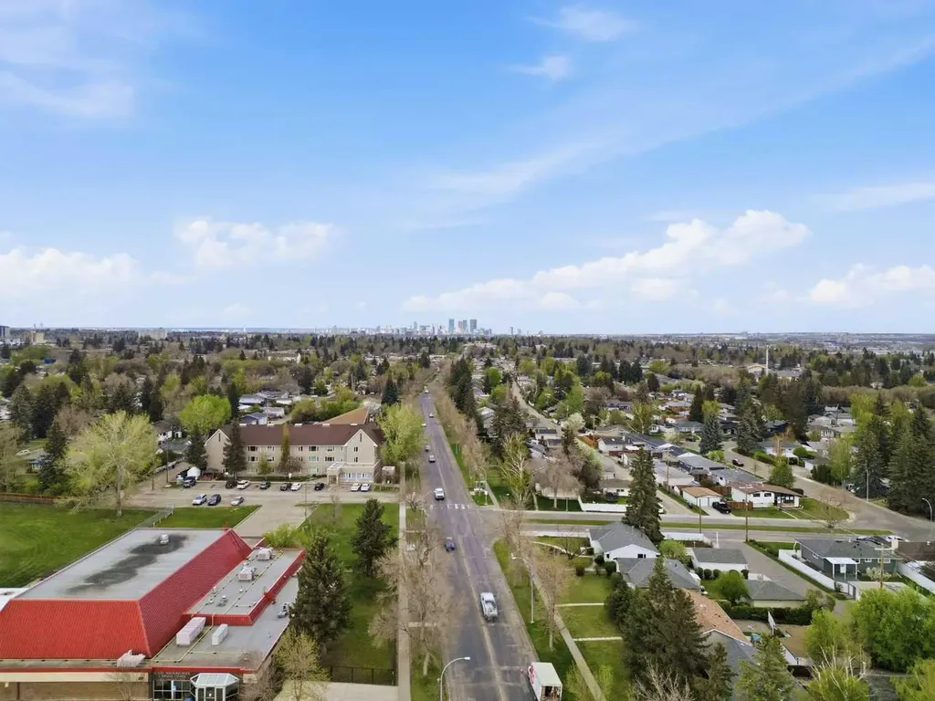 9032 Fairmount Drive SE Calgary AB T2H0Z5