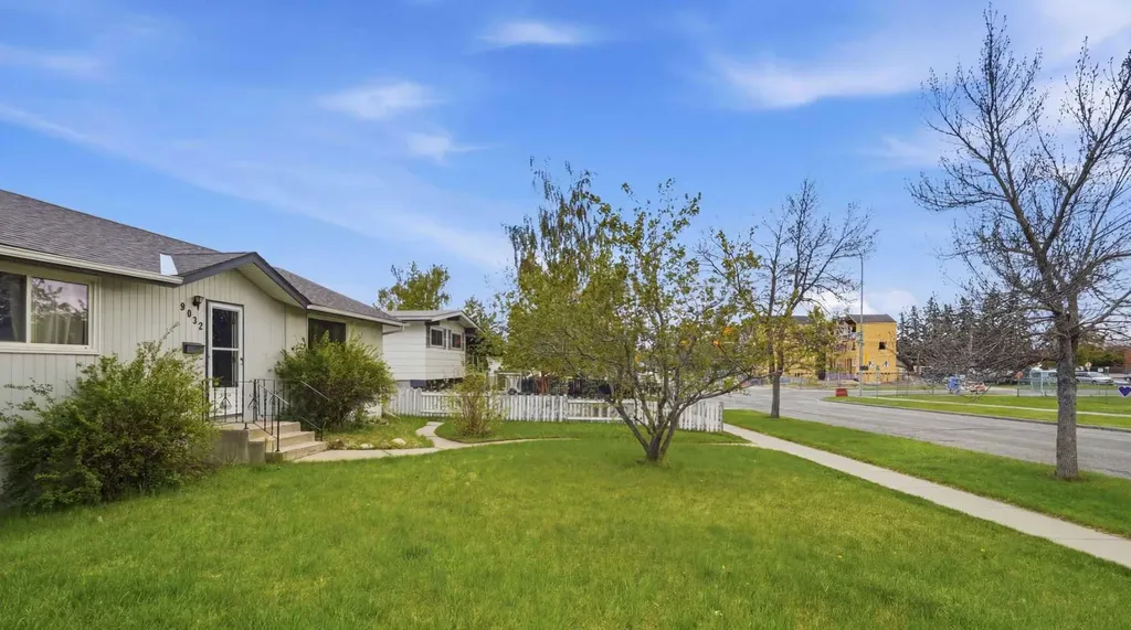 9032 Fairmount Drive SE Calgary AB T2H0Z5
